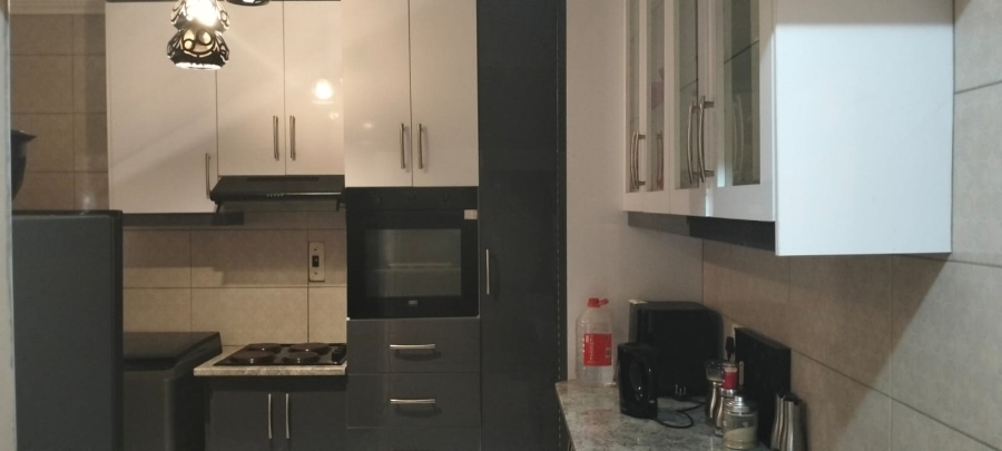 2 Bedroom Property for Sale in Meiringspark North West
